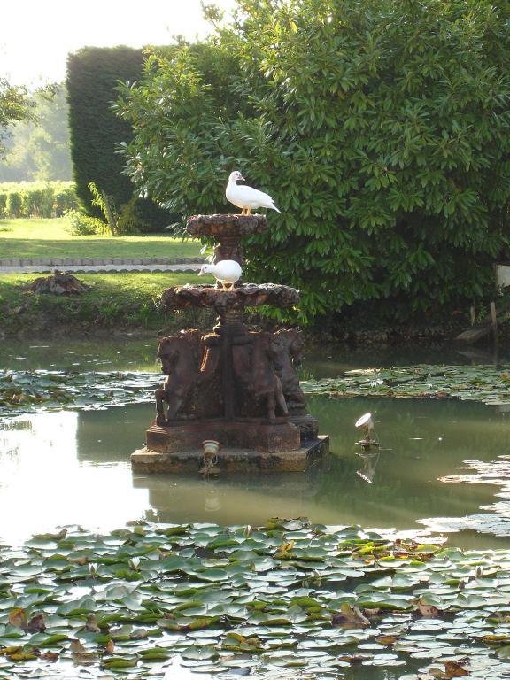 Отель Chateau Beau Jardin Gaillan-en-Medoc Экстерьер фото